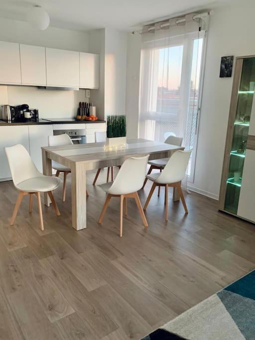 Pourquoi Notre T3 Avec Parking Est Pour Vous ? Apartment Lille Exterior photo